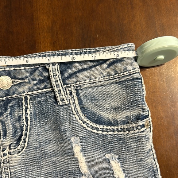 Wet seal jean shorts - Picture 8 of 9